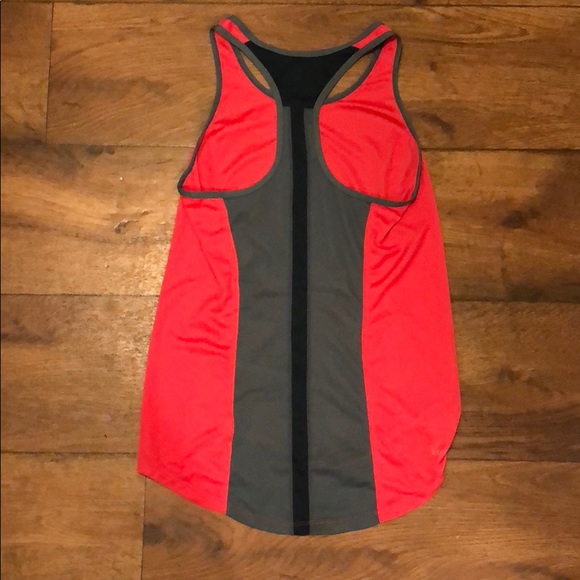 Nike tank top. Size S - Picture 2 of 4